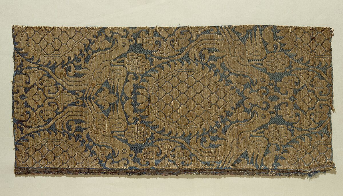 Textile Fragment, Silk, silvered (?) animal substrate wound around a cotton core; lampas