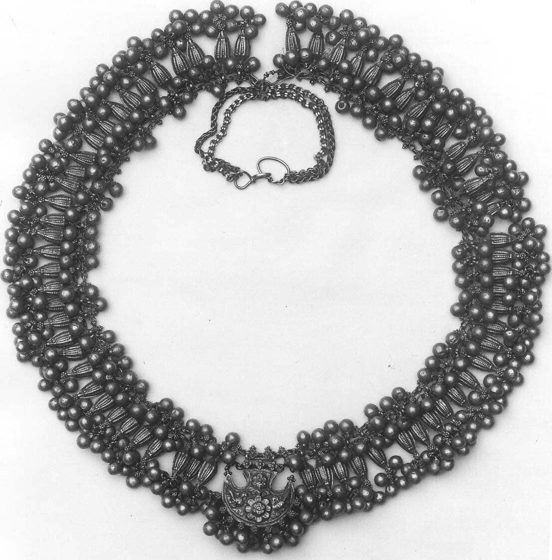 Necklace, Gold