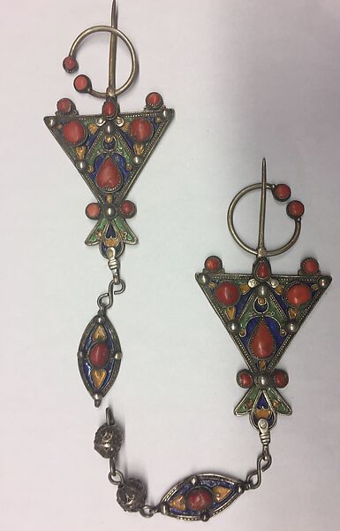 Fibulae, Silver, enamel, imitation coral