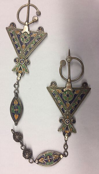 Fibulae, Silver, enamel, imitation coral