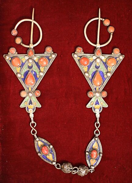Fibulae, Silver, enamel, imitation coral