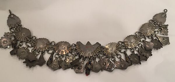 Necklace, Silver, enamel, coral