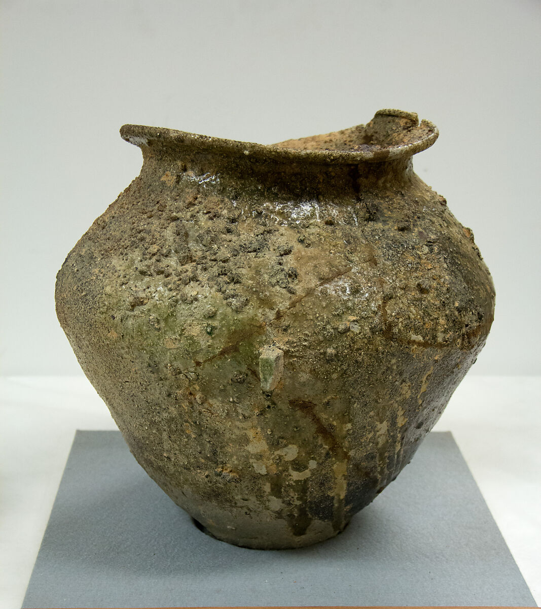 Storage jar, Stoneware with ash glaze (Echizen ware), Japan 