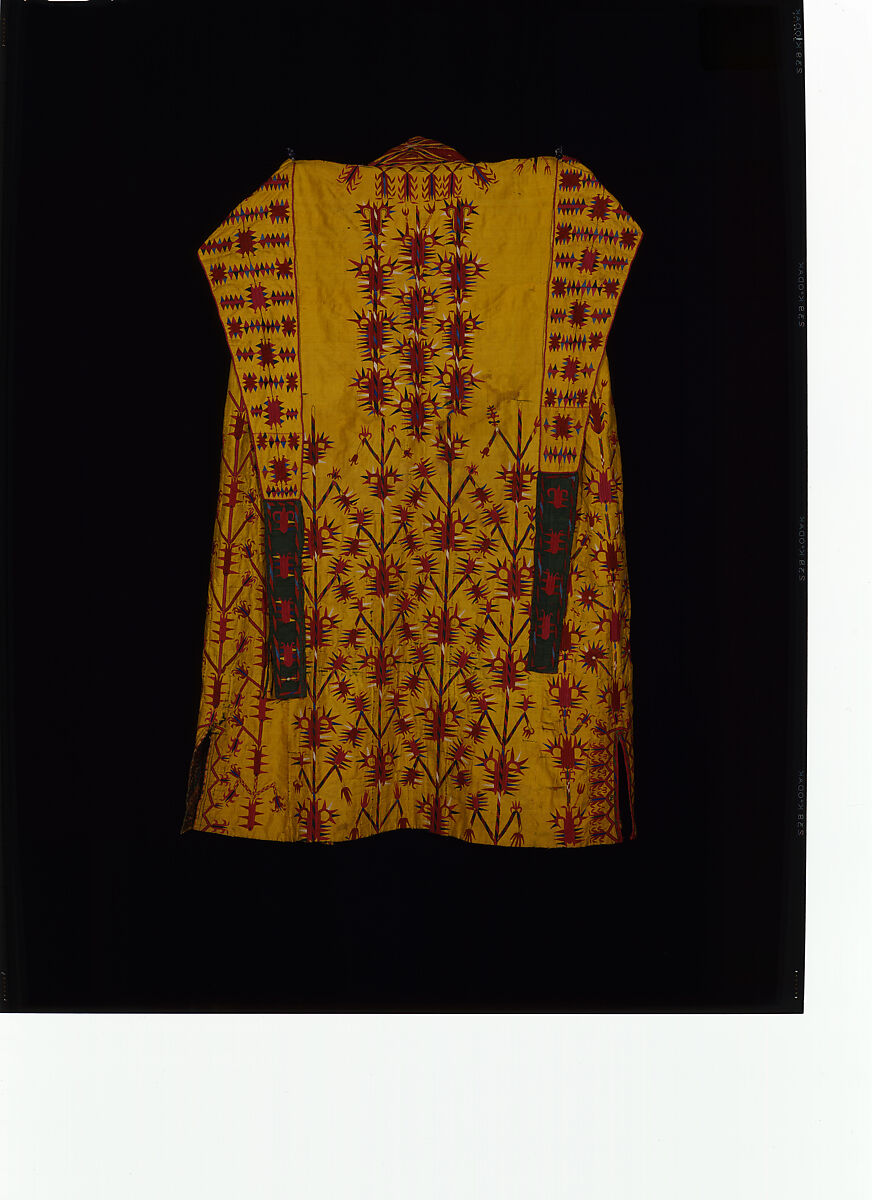 Robe (Chyrpy), Silk; embroidered in silk thread; cotton lining