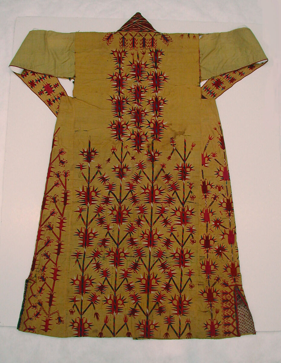 Robe (Chyrpy), Silk; embroidered in silk thread; cotton lining
