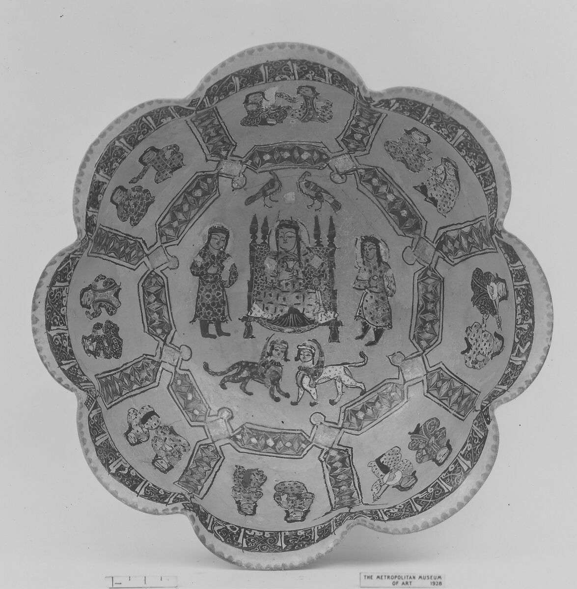 Bowl, Stonepaste; overglaze painted (mina'i)