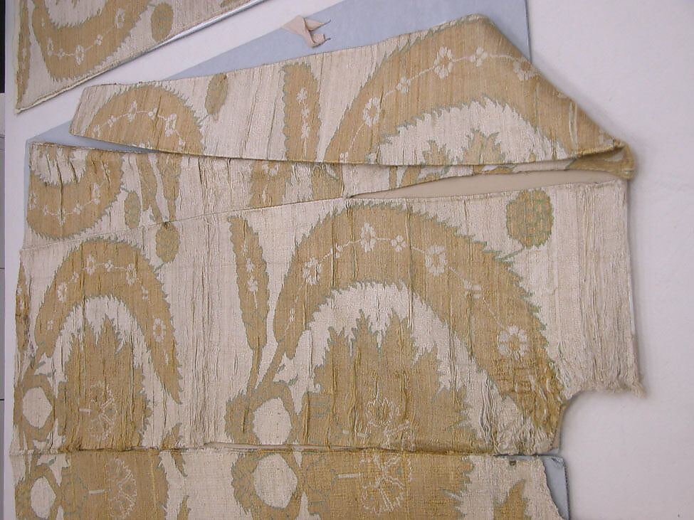 Kaftan, Silk, metal wrapped thread; taqueté (seraser)