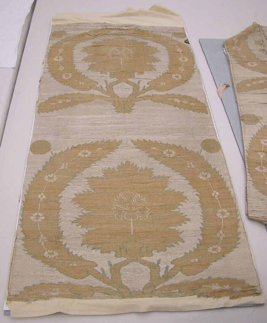 Kaftan, Silk, metal wrapped thread; taqueté (seraser)