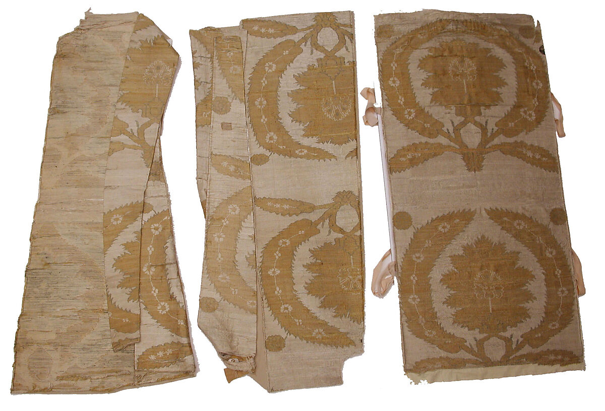 Kaftan, Silk, metal wrapped thread; taqueté (seraser)