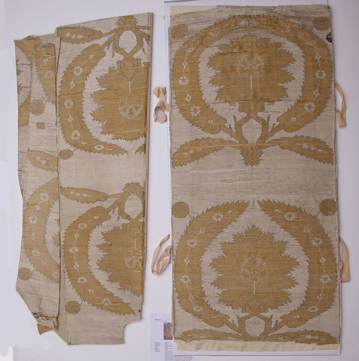 Kaftan, Silk, metal wrapped thread; taqueté (seraser)