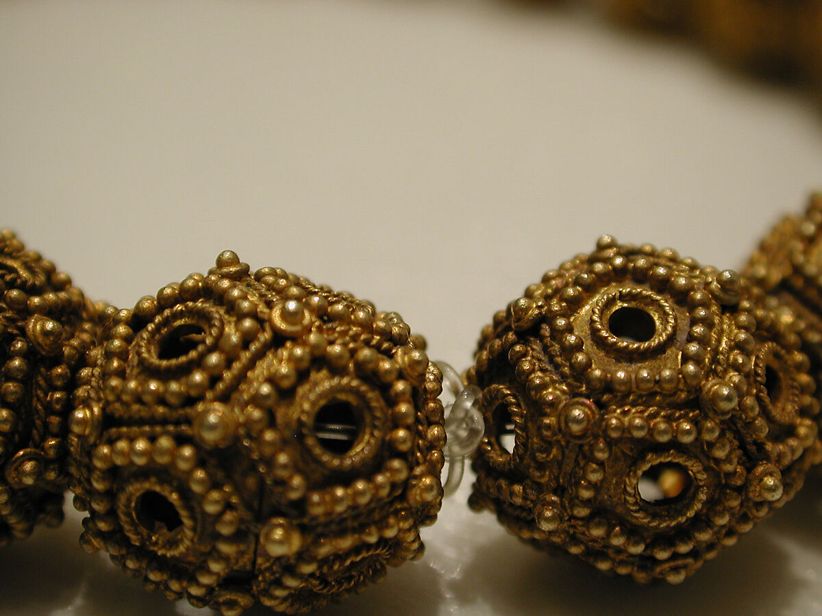 Necklace, Gold sheet; granulation, twisted wire