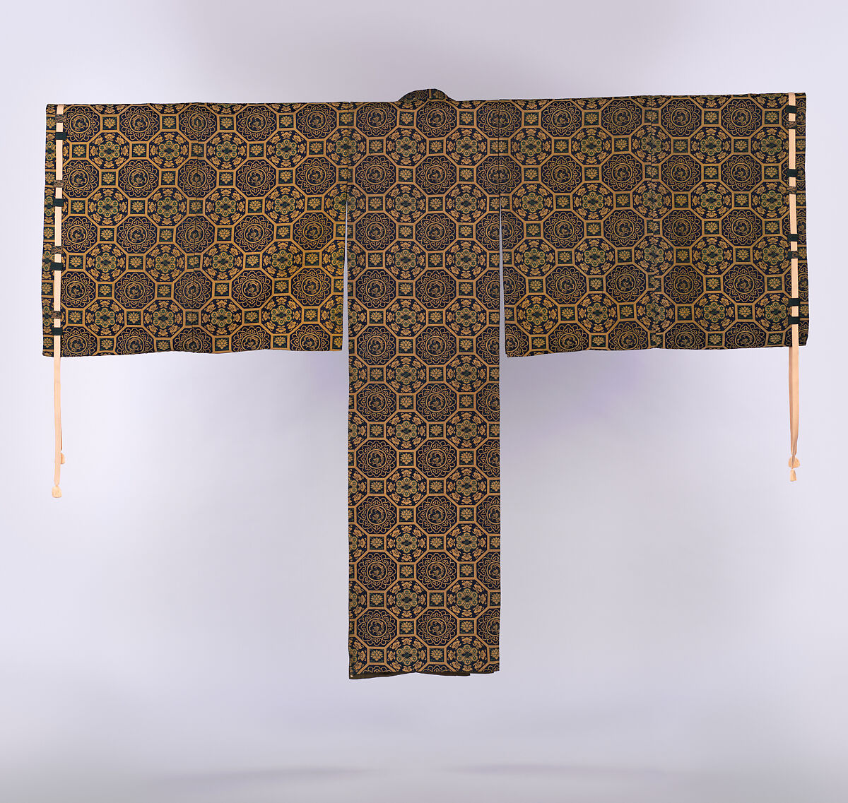 Noh Costume (Kariginu), Twill-weave silk with supplementary weft patterning, Japan