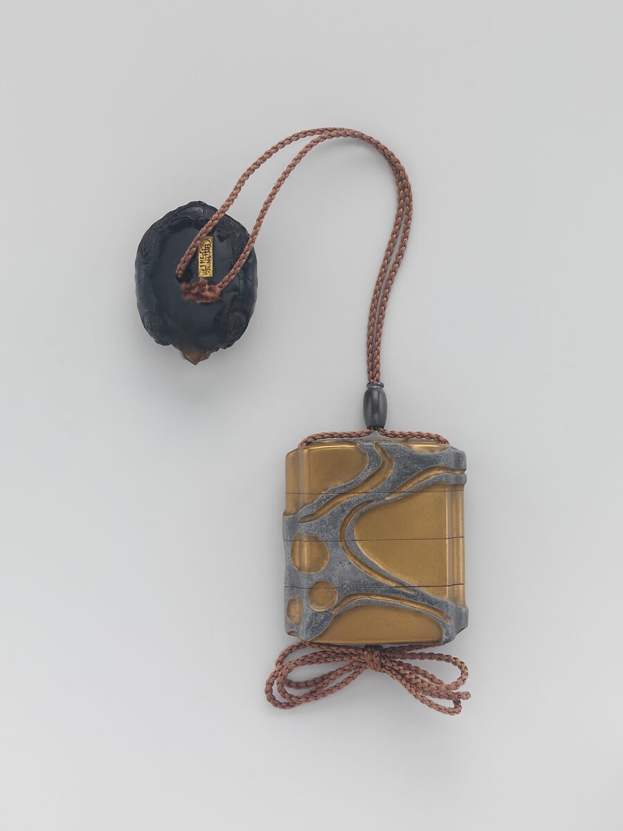 Inrō with Stylized Waves, Shibata Zeshin (Japanese, 1807–1891), Gold lacquer with pewter inlay; Ojime: bronze and gold jar; Netsuke: carved tortoiseshell turtle, Japan
