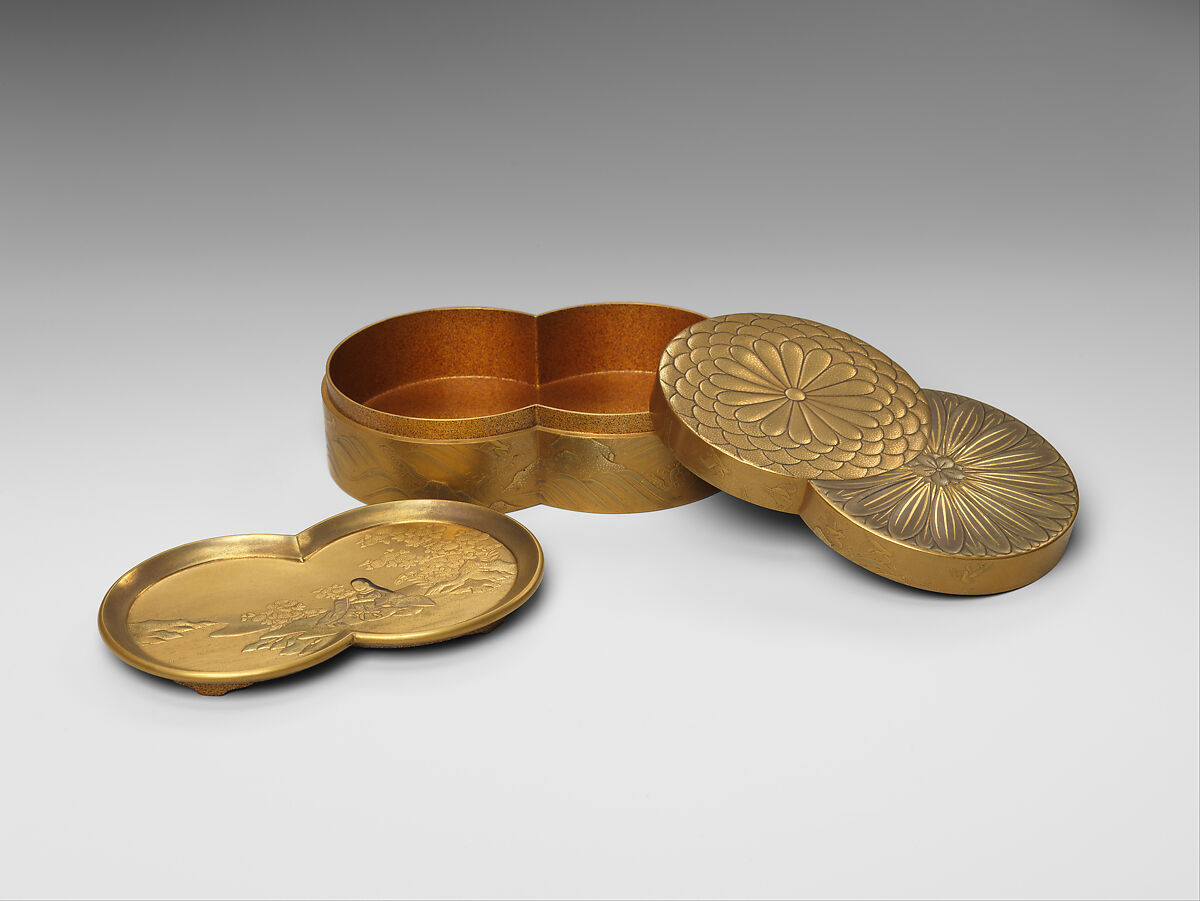 Incense Box in Shape of Overlapped Chrysanthemums; The Chrysanthemum Youth (Inside Tray), Gold, silver hiramaki-e, takamaki-e on gold ground, Japan