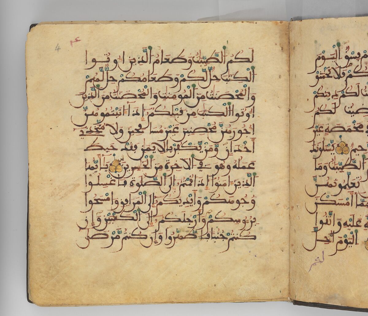 Section from a Qur'an Manuscript, Ink, gold, and opaque watercolor on parchment