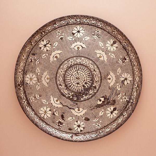 Bidri Tray (Salver) with Lotuses and a River, Zinc alloy; cast, engraved, inlaid with silver 