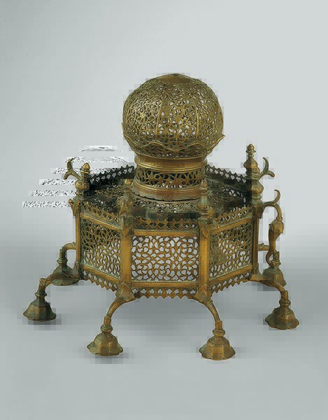 Incense burner in shape of an octagonal shrine, Brass 