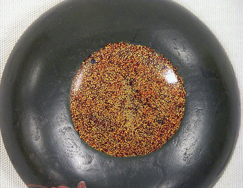 Round Box with Design of Bugaku Dance Hat and Musical Instrument, Yamada Jōkasai (1681–1704), Lacquer on wood with gold, mother-of-pearl inlay, and colored lacquer, Japan