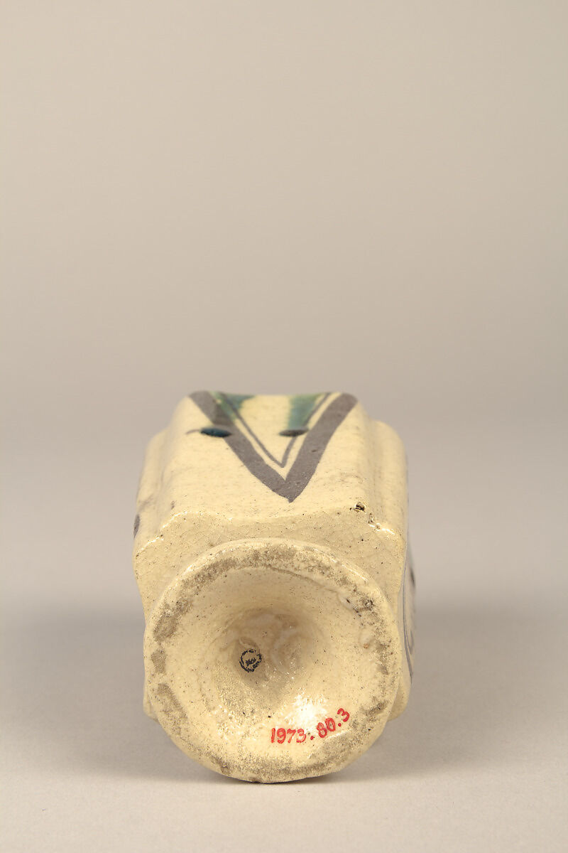 One from set of five squared food vessels (mukōzuke) for tea-gathering meal, Stoneware with iron-oxide and copper green overglaze decoration (Mino ware, Yashichida Oribe type), Japan