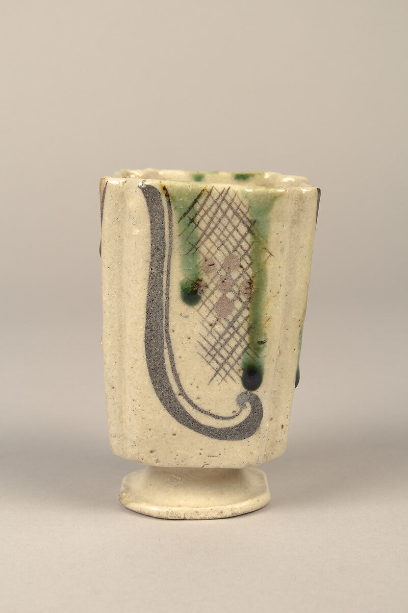 One from set of five squared food vessels (mukōzuke) for tea-gathering meal, Stoneware with iron-oxide and copper green overglaze decoration (Mino ware, Yashichida Oribe type), Japan 