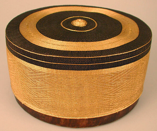 Crown, Vegetable fiber and gold thread or wire; woven