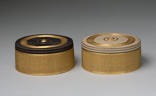 Crown, Vegetable fiber and gold thread or wire; woven