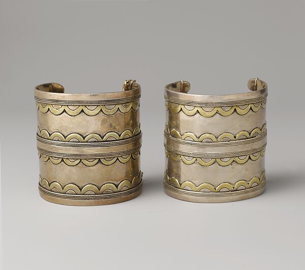 Armband, One of a Pair, Silver; fire-gilded with decorative wire