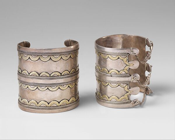 Armband, One of a Pair, Silver; fire-gilded with decorative wire 