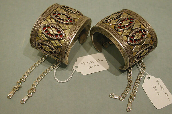 Armband, One of a Pair, Silver, with silver shot, decorative wire, and glass inlays backed with
cloth, lacquer, or paper. 