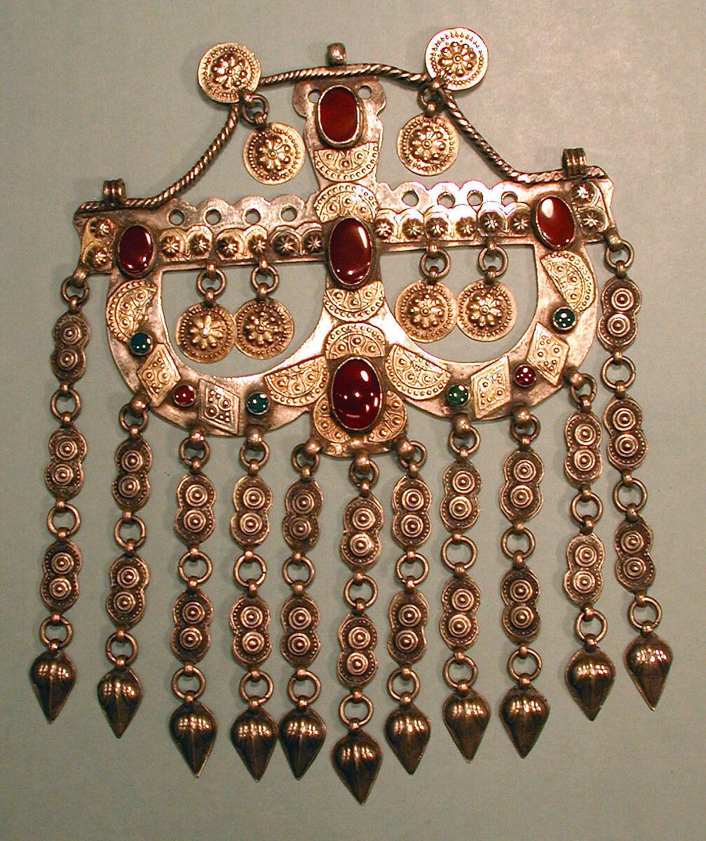 Pectoral Ornament (?), Silver, fire-gilded, with applied decoration, twisted wire, connecting links and embossed pendants, table-cut carnelians, and glass stones