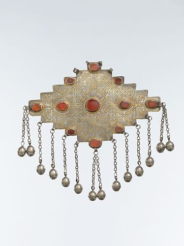 Gul-Shaped Pectoral Ornament