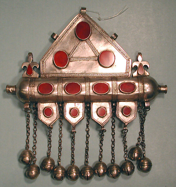 Triangular Amulet Holder, Silver, with decorative wire, loop-in-loop chains, bells, and table-cut carnelians