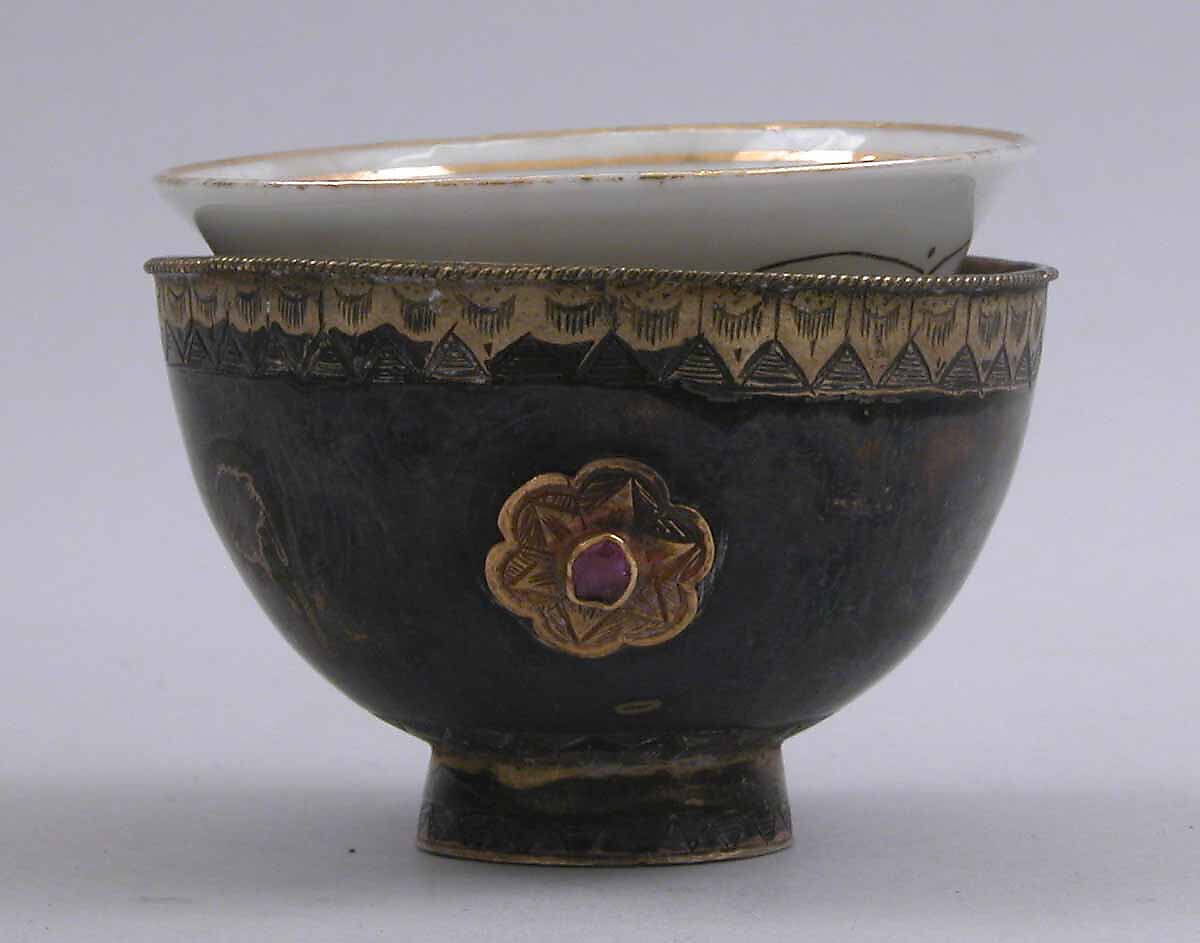 Cup, Cup holder: metal with silver gilding
Cup: Porcelain