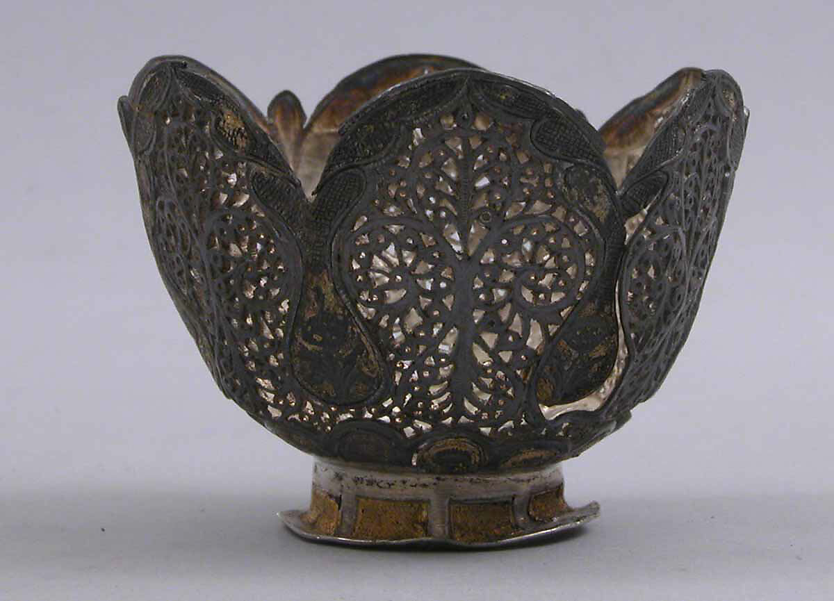 Cup, Porcelain with gilding