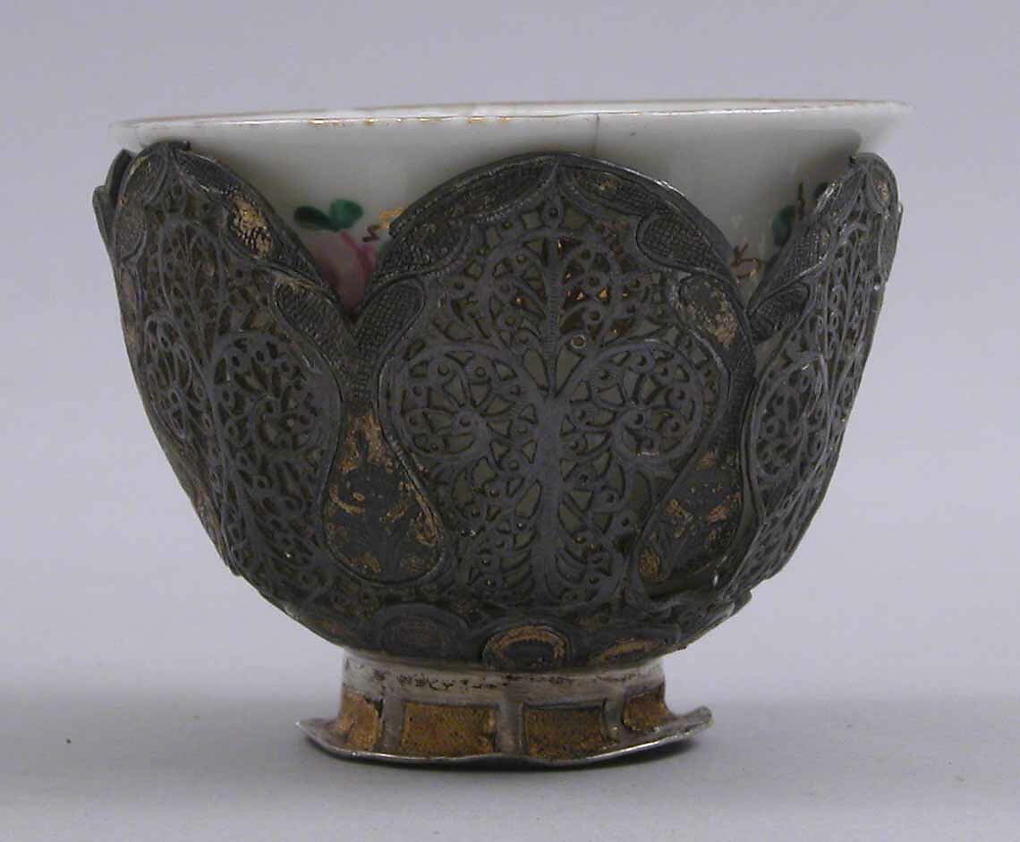 Cup, Porcelain with gilding