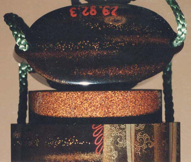 Case (Inrō) with Design of Curtains of State and a Woman's Fan, Koma Kōryū (Japanese, died 1796), Roiro (waxen) lacquer with decoration in togisashi sprinkled and polished lacquer; Ojime: gold lacquer bead; Netsuke: ivory "Dream of a Clam", Japan