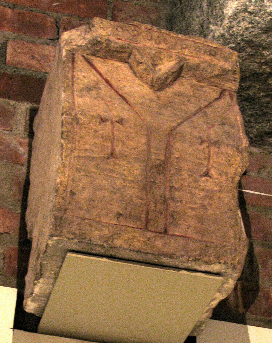 Console with Incised Lines and Crosses, Limestone, red pigment; incised