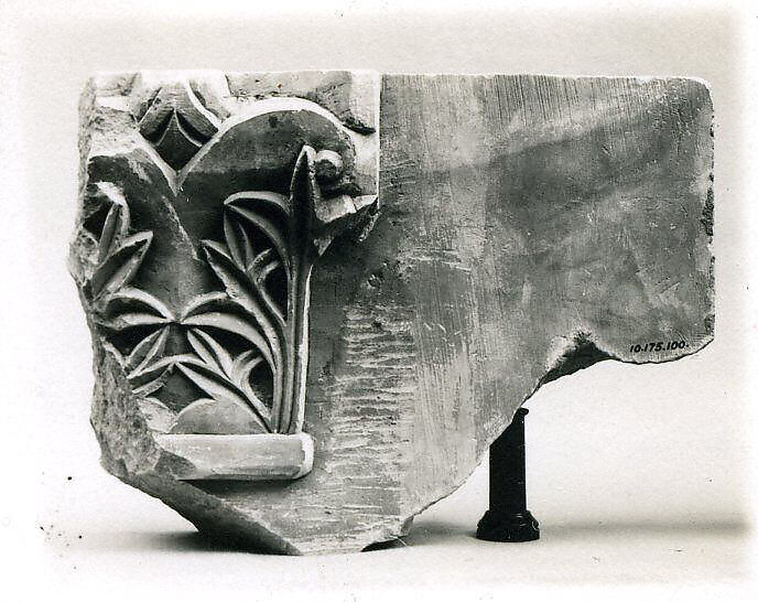 Capital with Acanthus Leaves, Limestone; carved in relief 