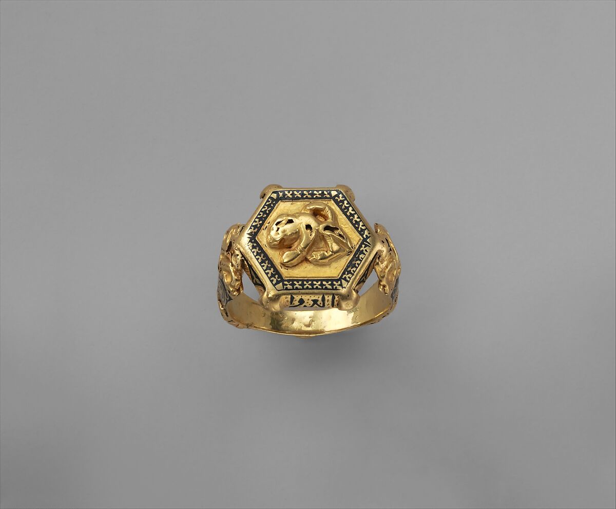 Ring with Seated Lion, Gold; inlaid with black organic compound