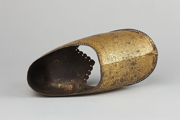 Armored shoes with koftgari decoration, Gilded steel (koftgari)