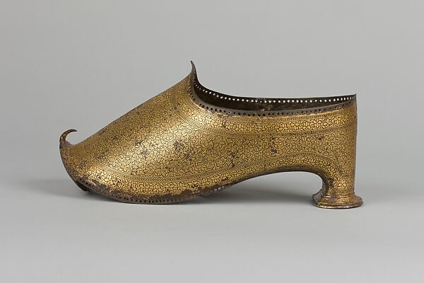Armored shoes with koftgari decoration, Gilded steel (koftgari)
