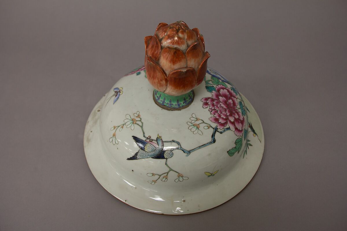 Covered jar with phoenix, Porcelain painted in overglaze polychrome enamels (Jingdezhen ware), China