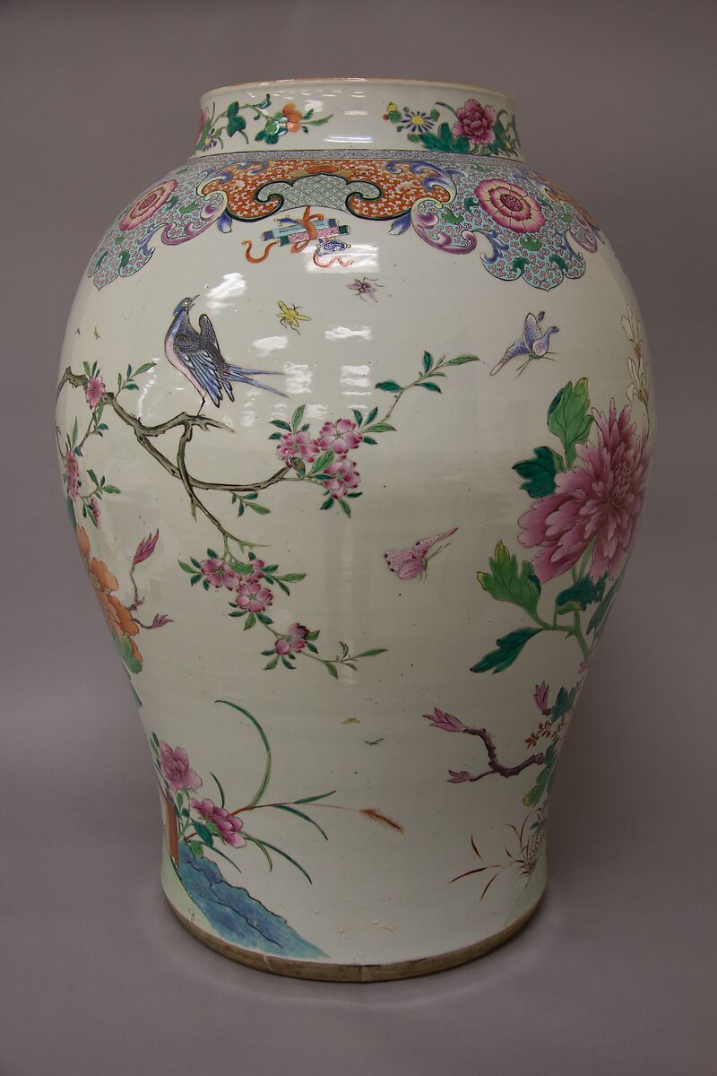 Covered jar with phoenix, Porcelain painted in overglaze polychrome enamels (Jingdezhen ware), China