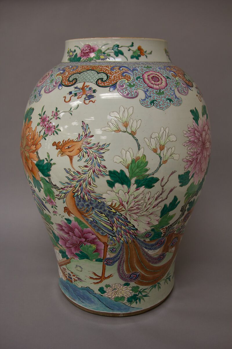 Covered jar with phoenix, Porcelain painted in overglaze polychrome enamels (Jingdezhen ware), China