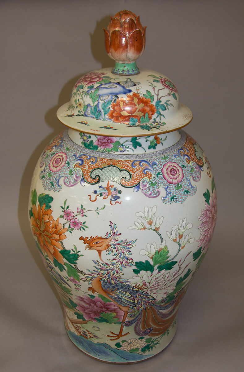 Covered jar with phoenix | China | Qing dynasty (1644–1911), Qianlong ...