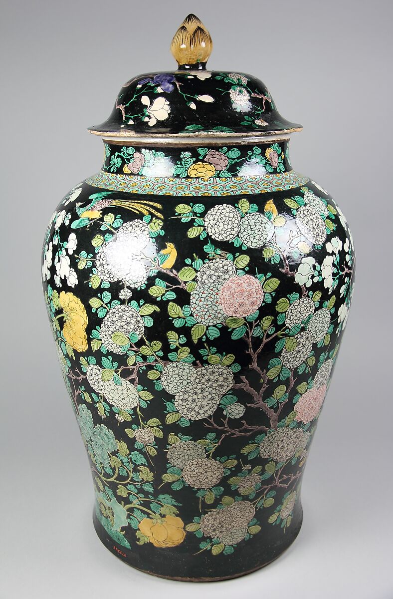 Covered Jar, Porcelain painted in overglaze polychrome enamels (Jingdezhen ware, famille noir), China