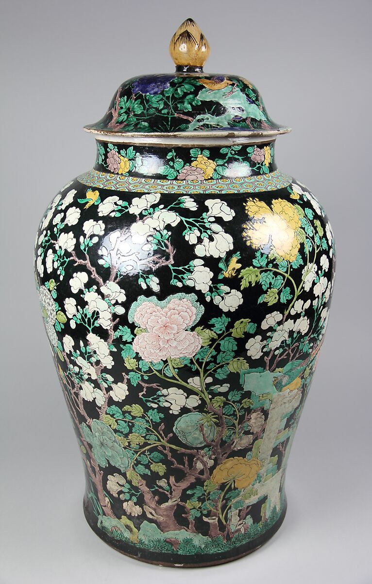 Covered Jar, Porcelain painted in overglaze polychrome enamels (Jingdezhen ware, famille noir), China 