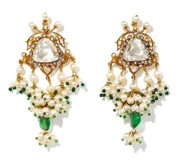 Pair of Earrings (pankhiyan), Gold, set with with diamonds, with pearls and glass beads 