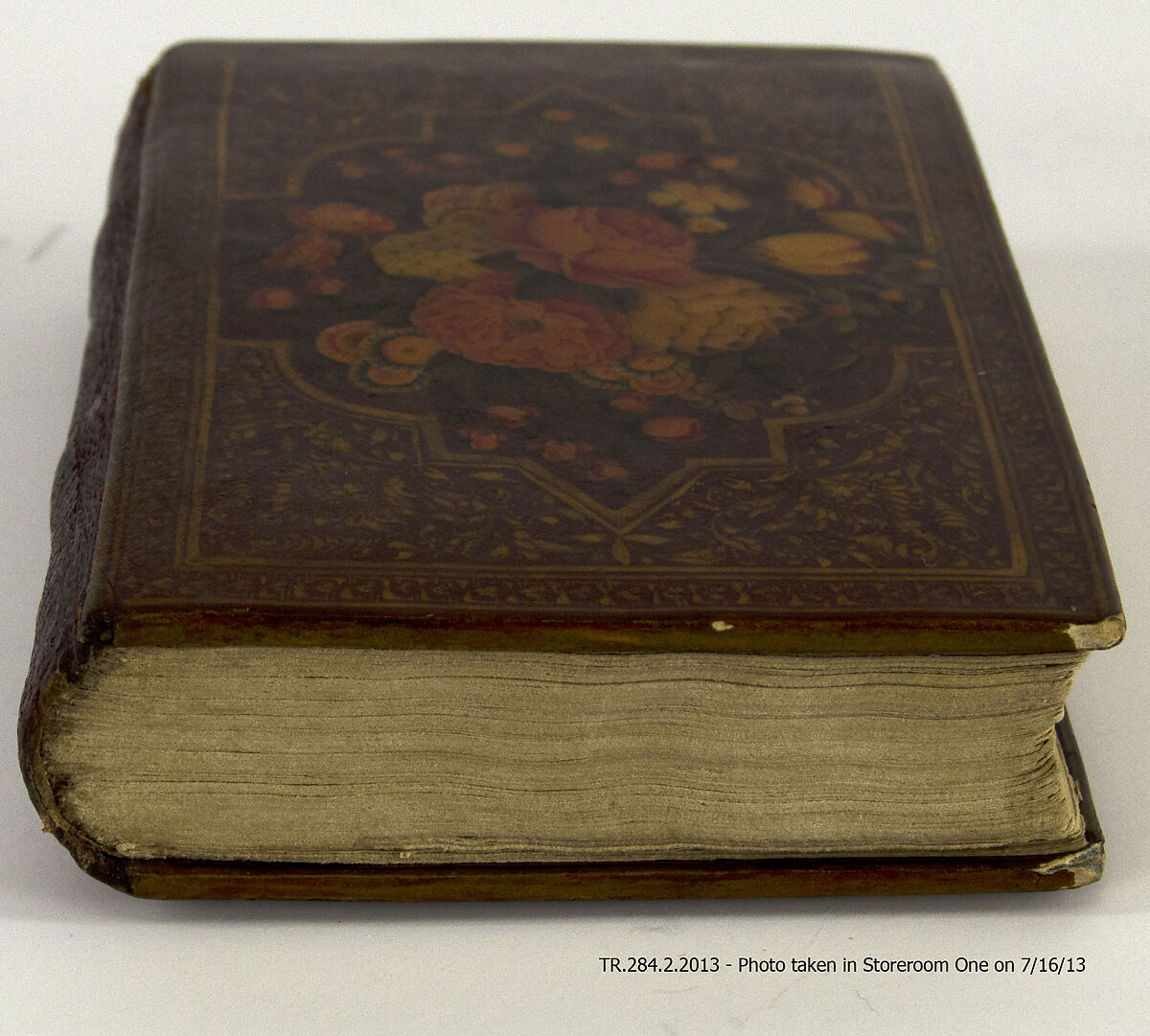 Pocket Qur'an, Manuscript: Ink, opaque watercolor, and gold on paper
Binding: Pasteboard, opaque watercolor and gold under transparent lacquer varnish