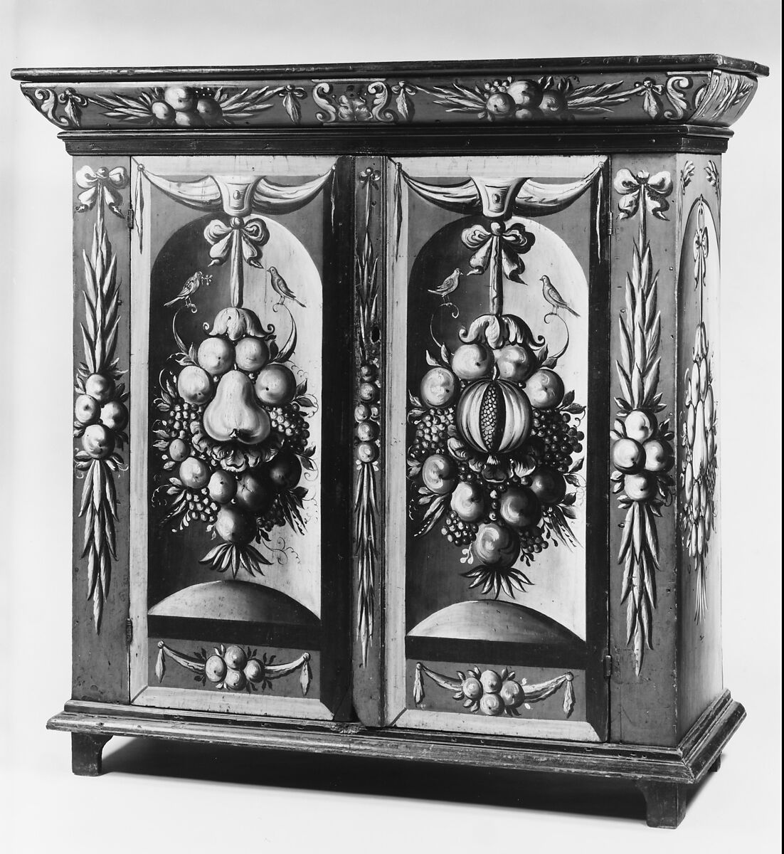 Kast, Painted yellow poplar, red oak, white pine, American